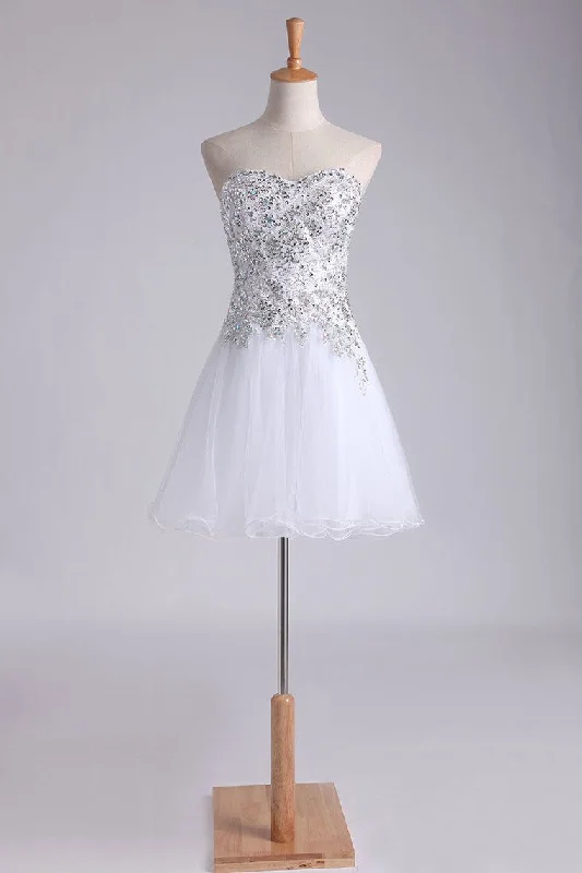 2024 Sweetheart Homecoming Dresses A Line Short/Mini Beads & Sequins